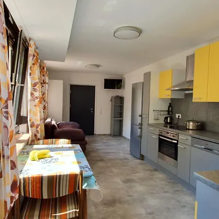 Monteurzimmer Lena Apartamento Waldrach