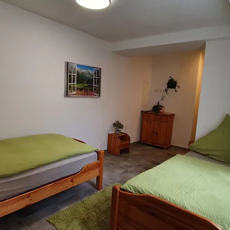 Monteurzimmer Lena *